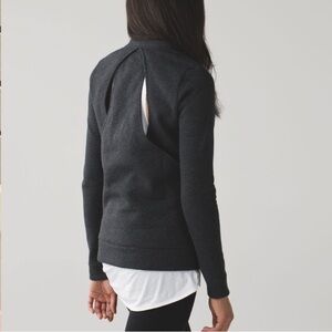 Lululemon &go Endeavor Long Sleeve
Heathered Black